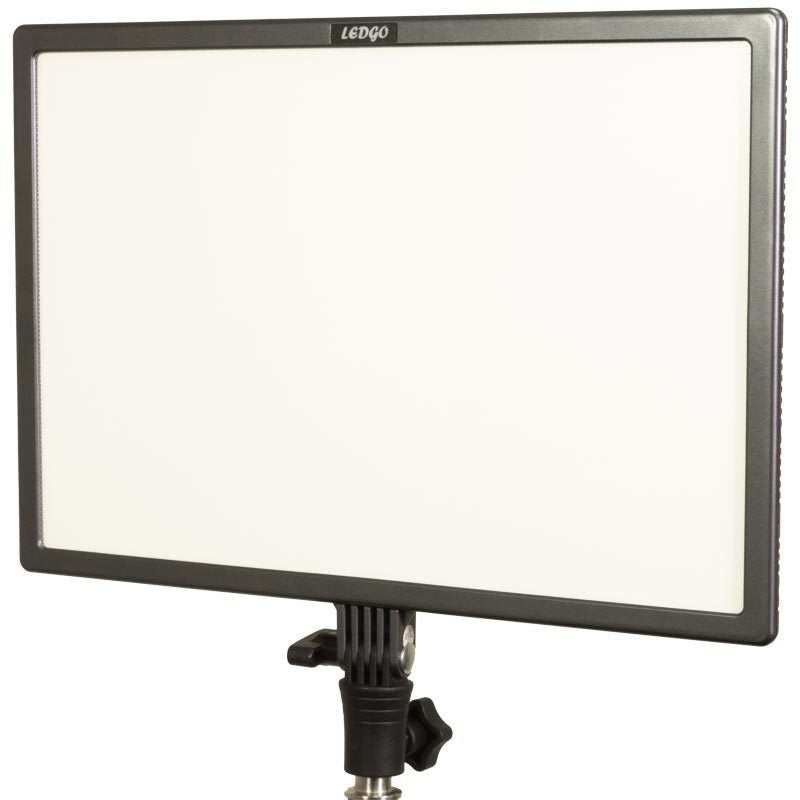 LEDGO Luxpad E268C twin LED light kit with batteries & light stands